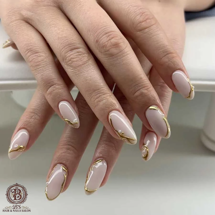 Nail Aug 20